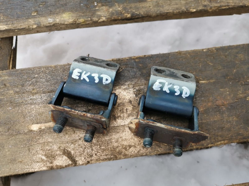 Петля двери багажника AP-0010165795 Петля двери багажника AP-0010165795