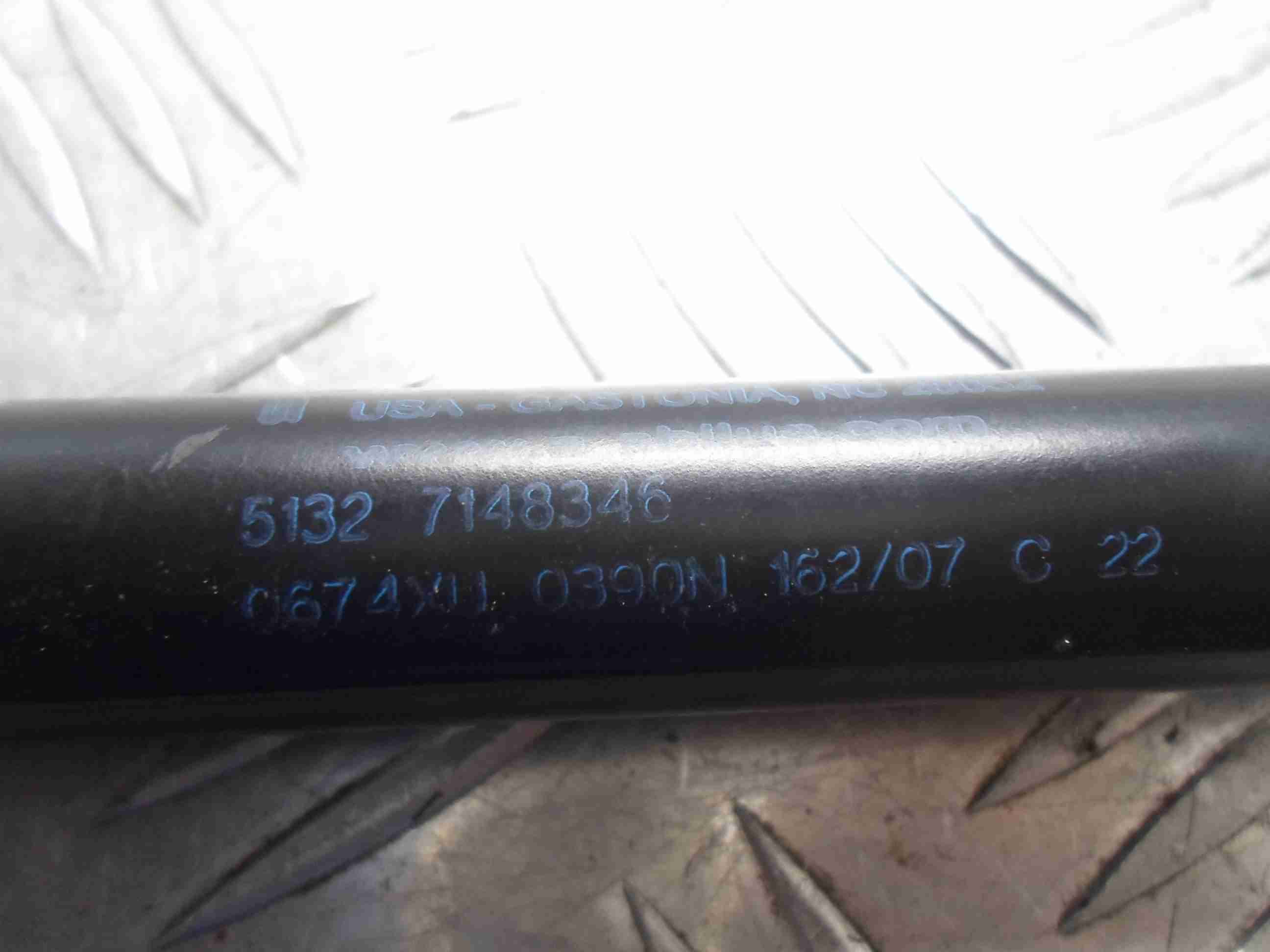 Амортизатор капота AP-0010236671