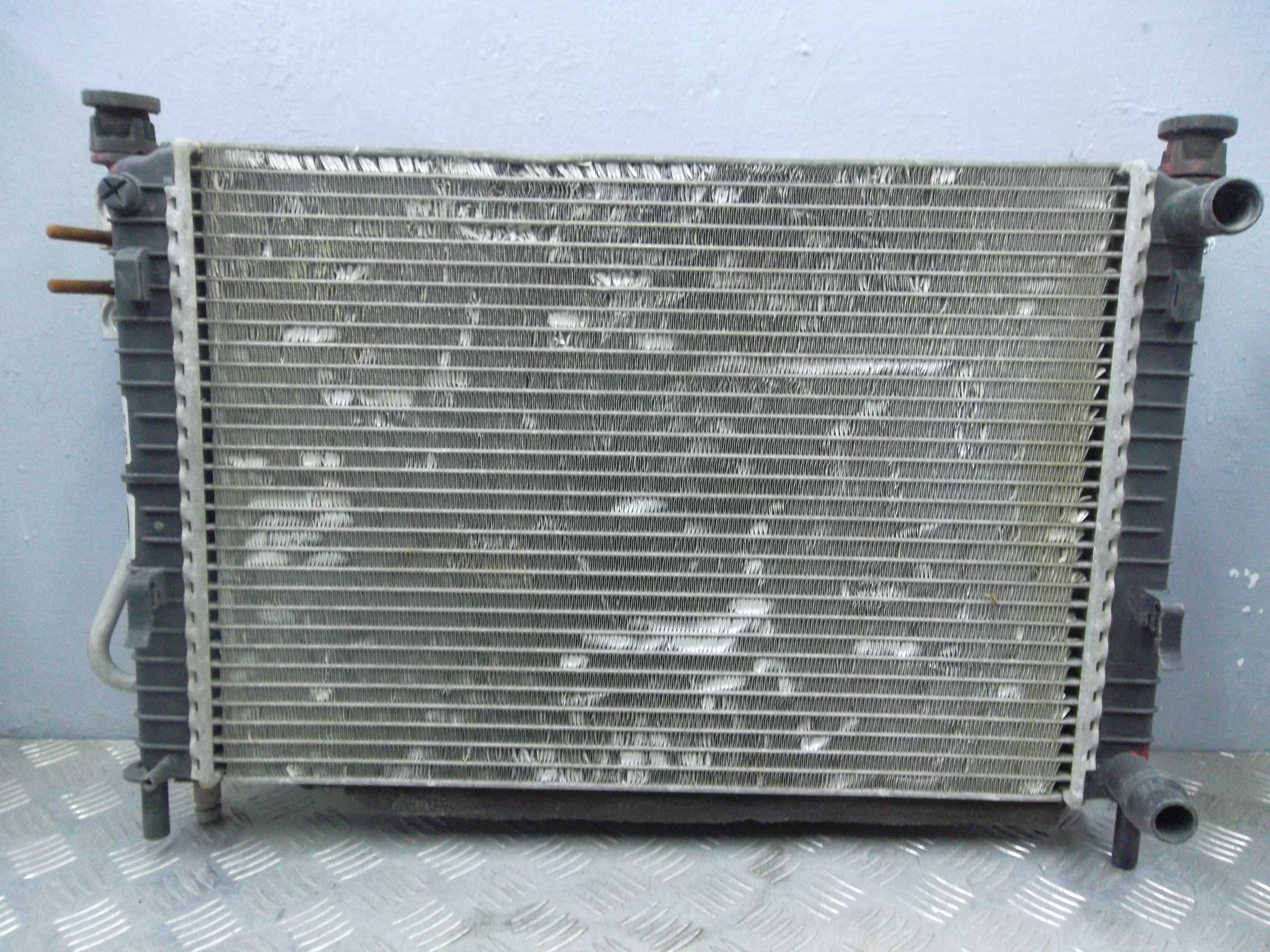 Радиатор охлаждения двигателя AP-0010251768