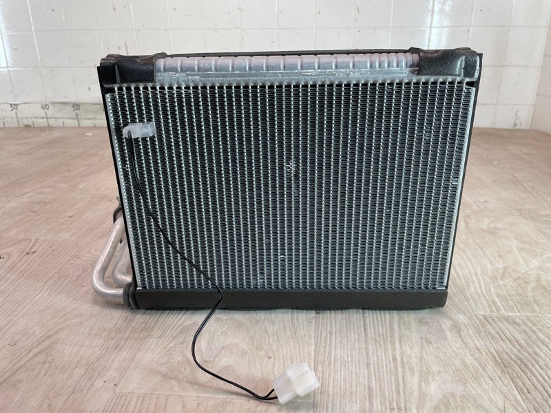 Радиатор кондиционера (конденсер) AP-0011824922
