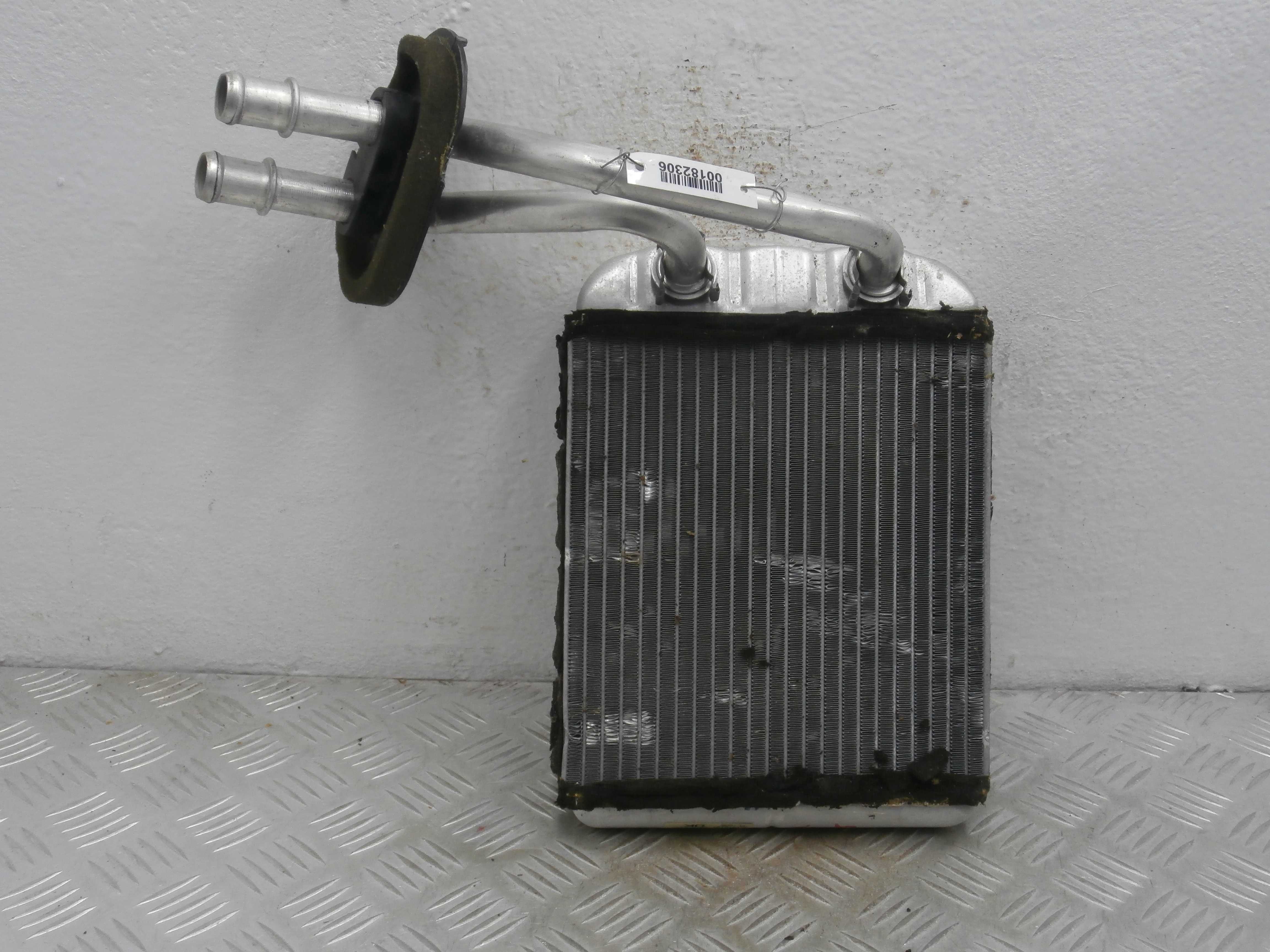 Радиатор отопителя AP-0012018357