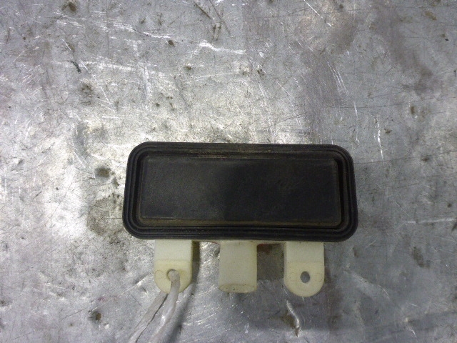 Кнопка открывания багажника AP-0000282801