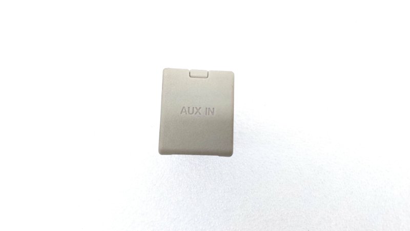 Гнездо AUX / USB IN AP-0012803980