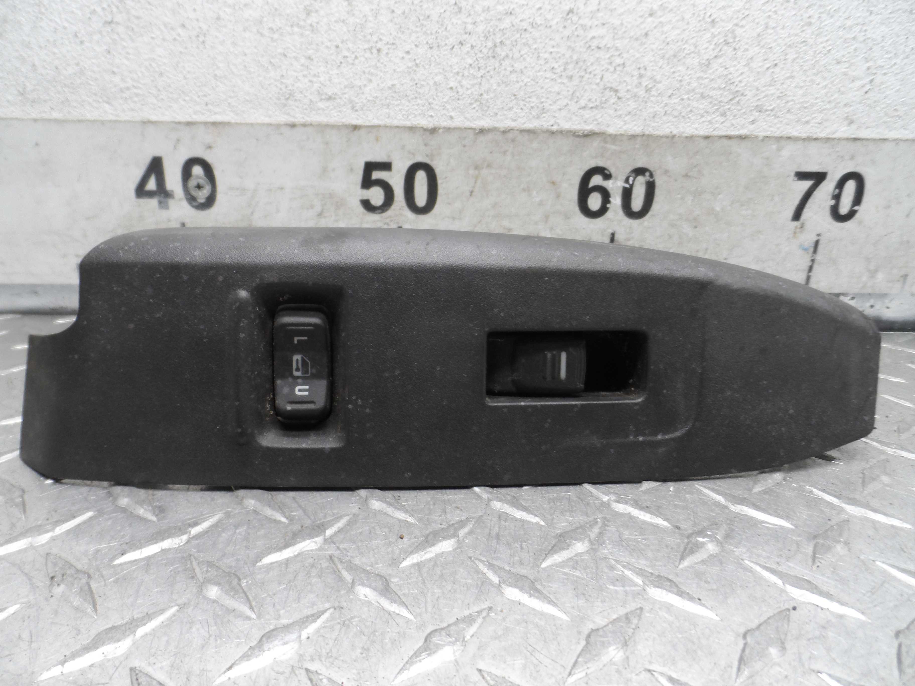 Кнопка стеклоподъемника AP-0013001112