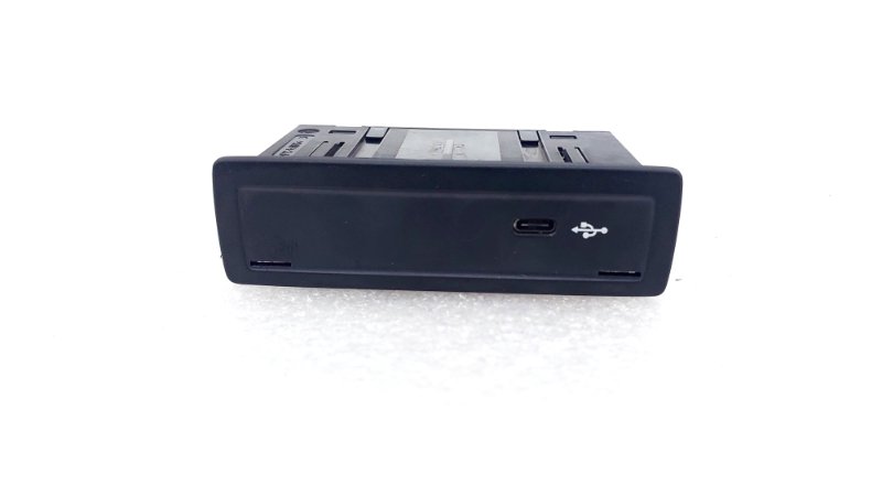 Адаптер прикуривателя USB AP-0013082486