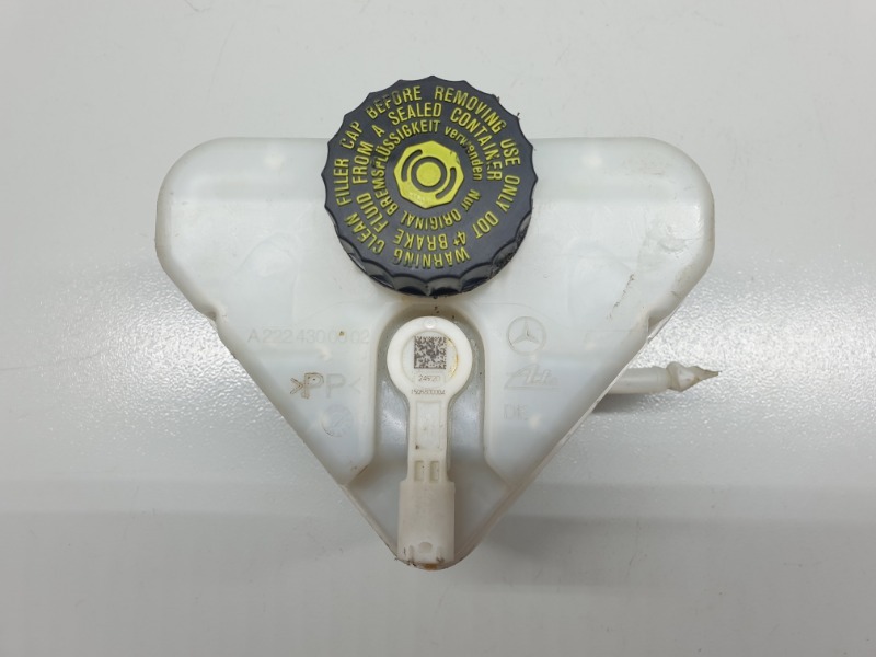 Бачок главного тормозного цилиндра AP-0013661247