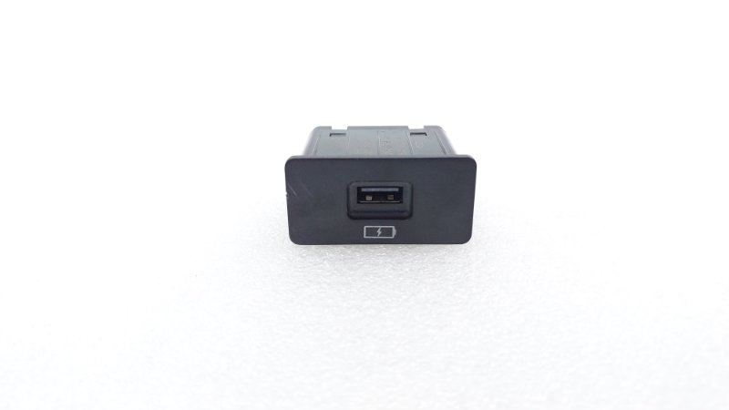 Адаптер прикуривателя USB AP-0013977955