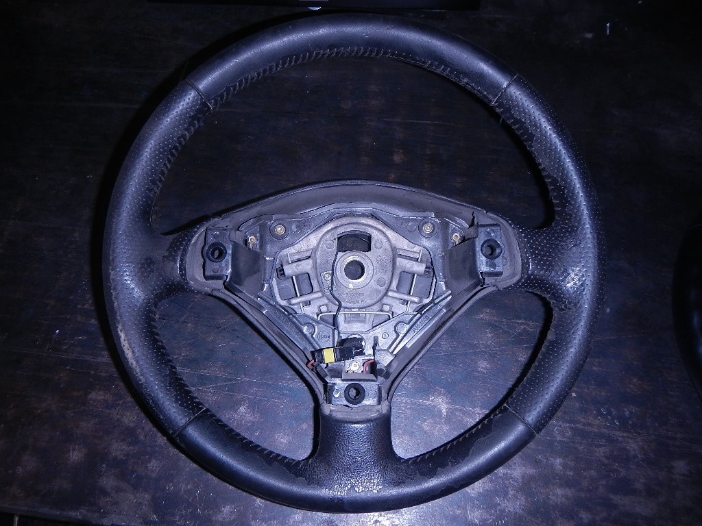Рулевое колесо (руль) AP-0001078946