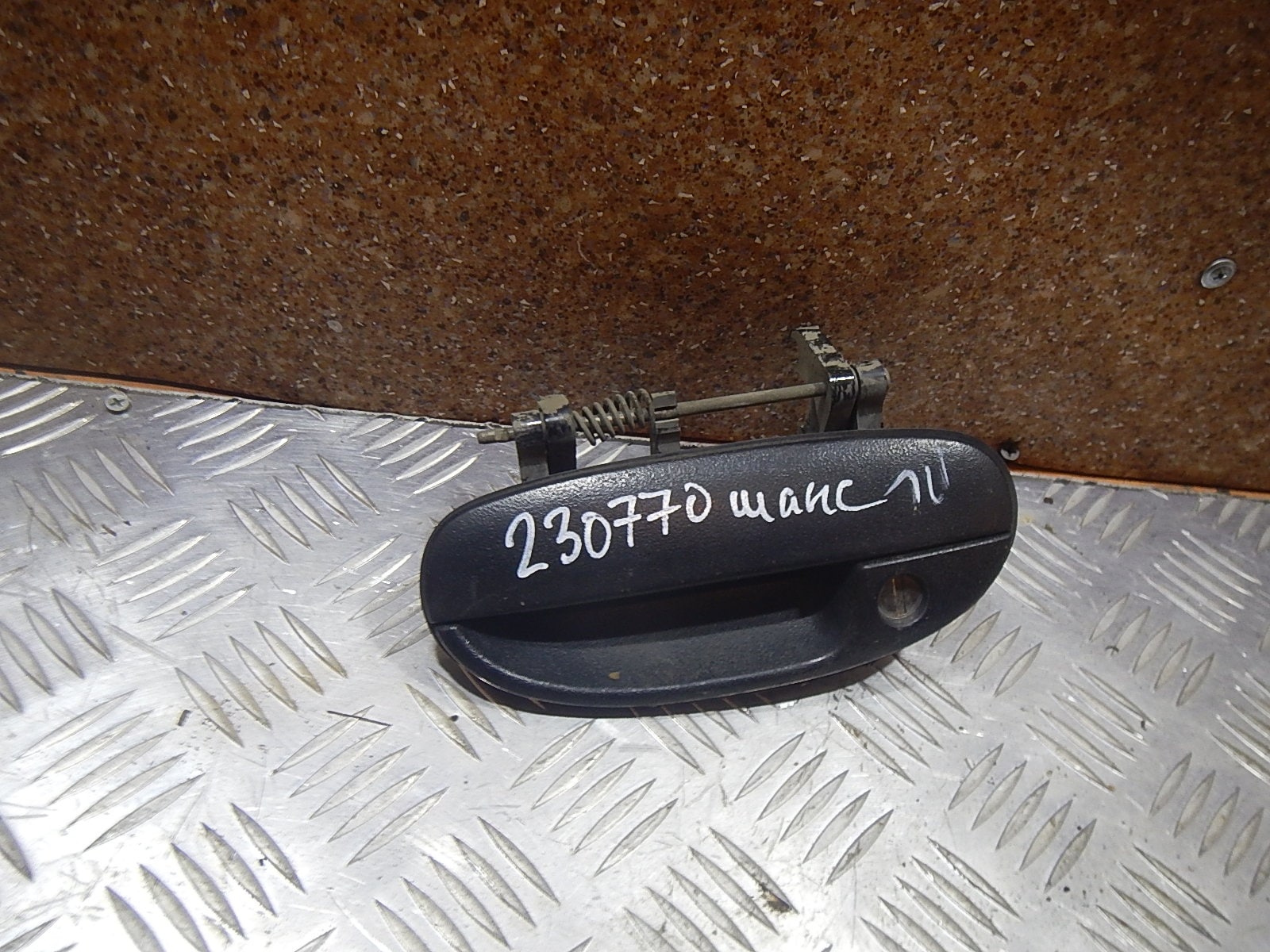Ручка двери передней наружная левая AP-0013955738