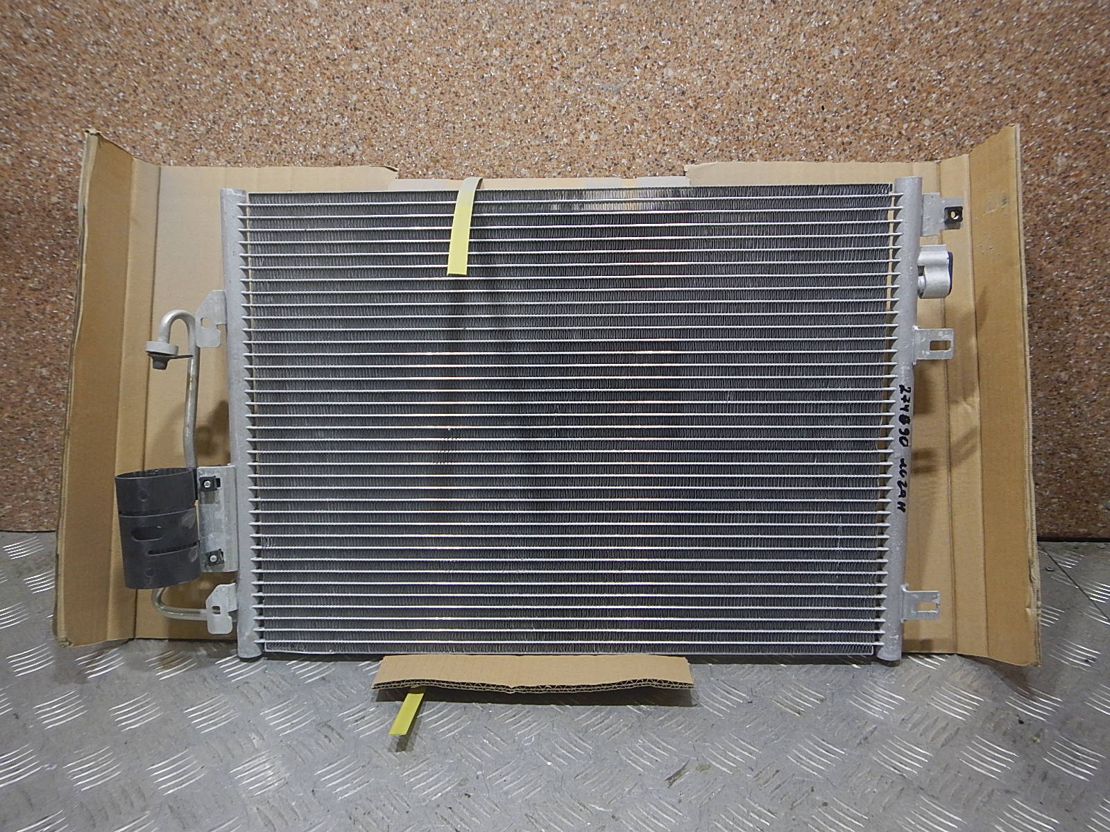 Радиатор кондиционера (конденсер) AP-0002907653