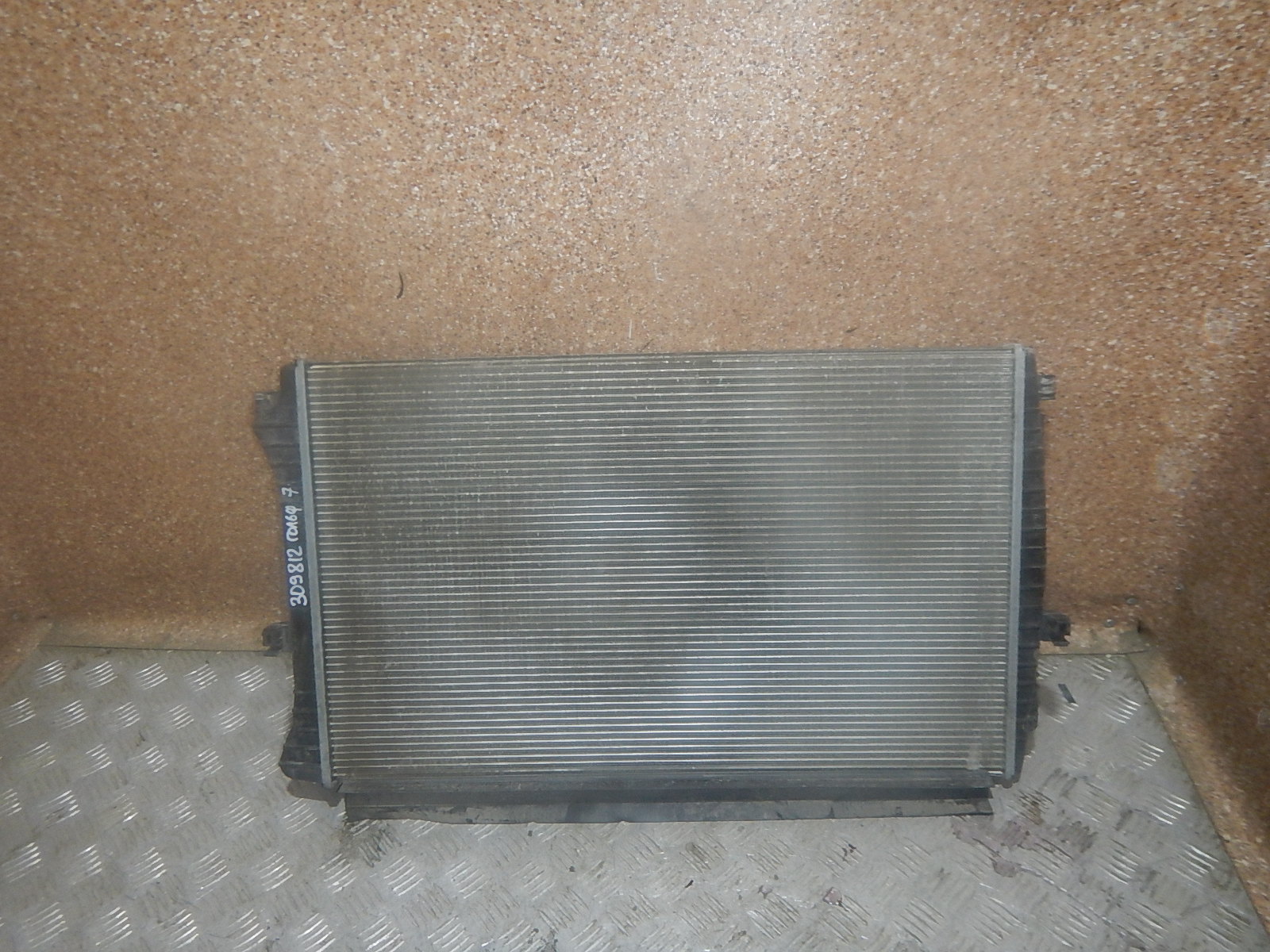 Радиатор охлаждения двигателя AP-0004270151