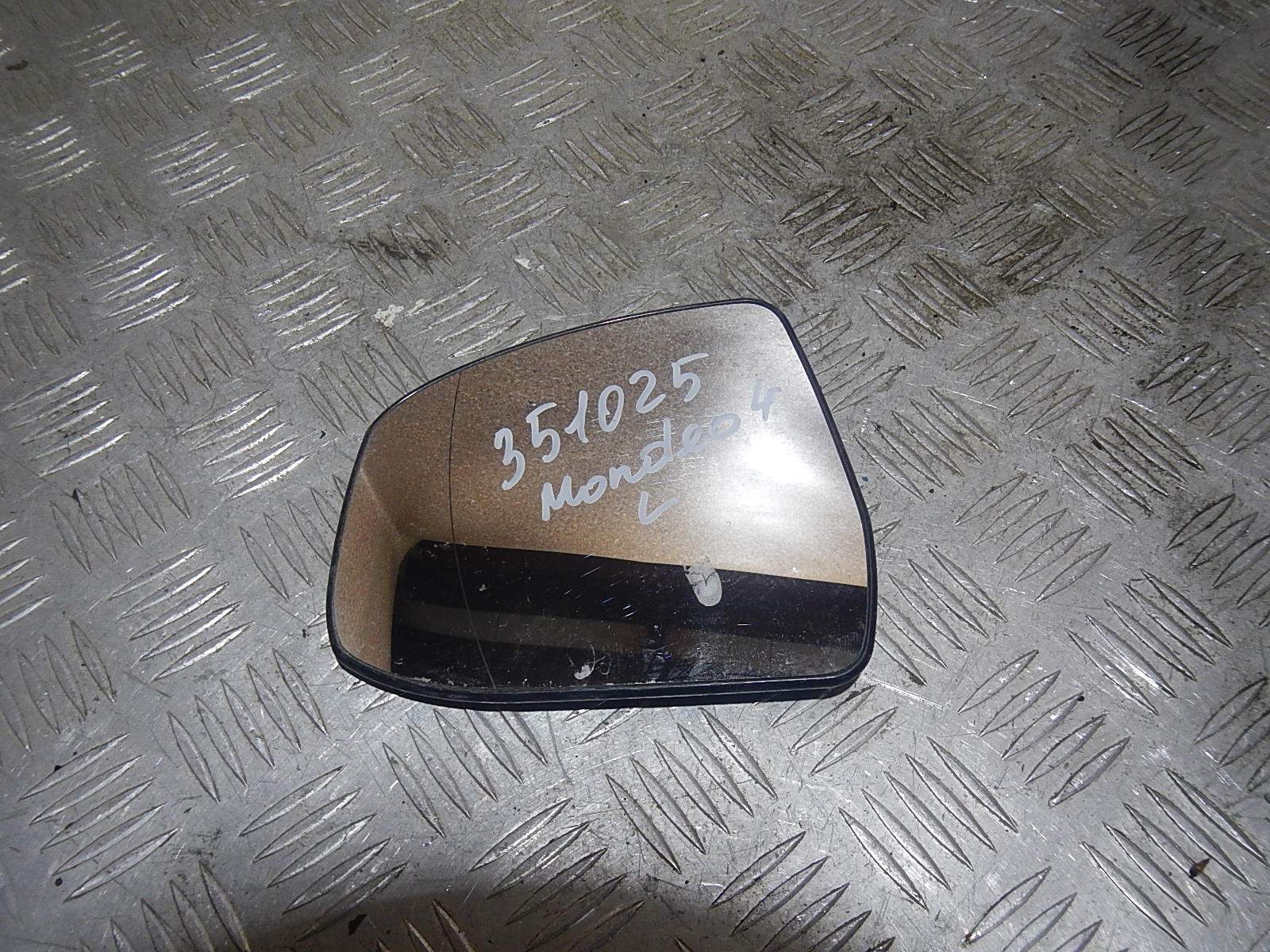 Стекло зеркала электрического левого AP-0006312952