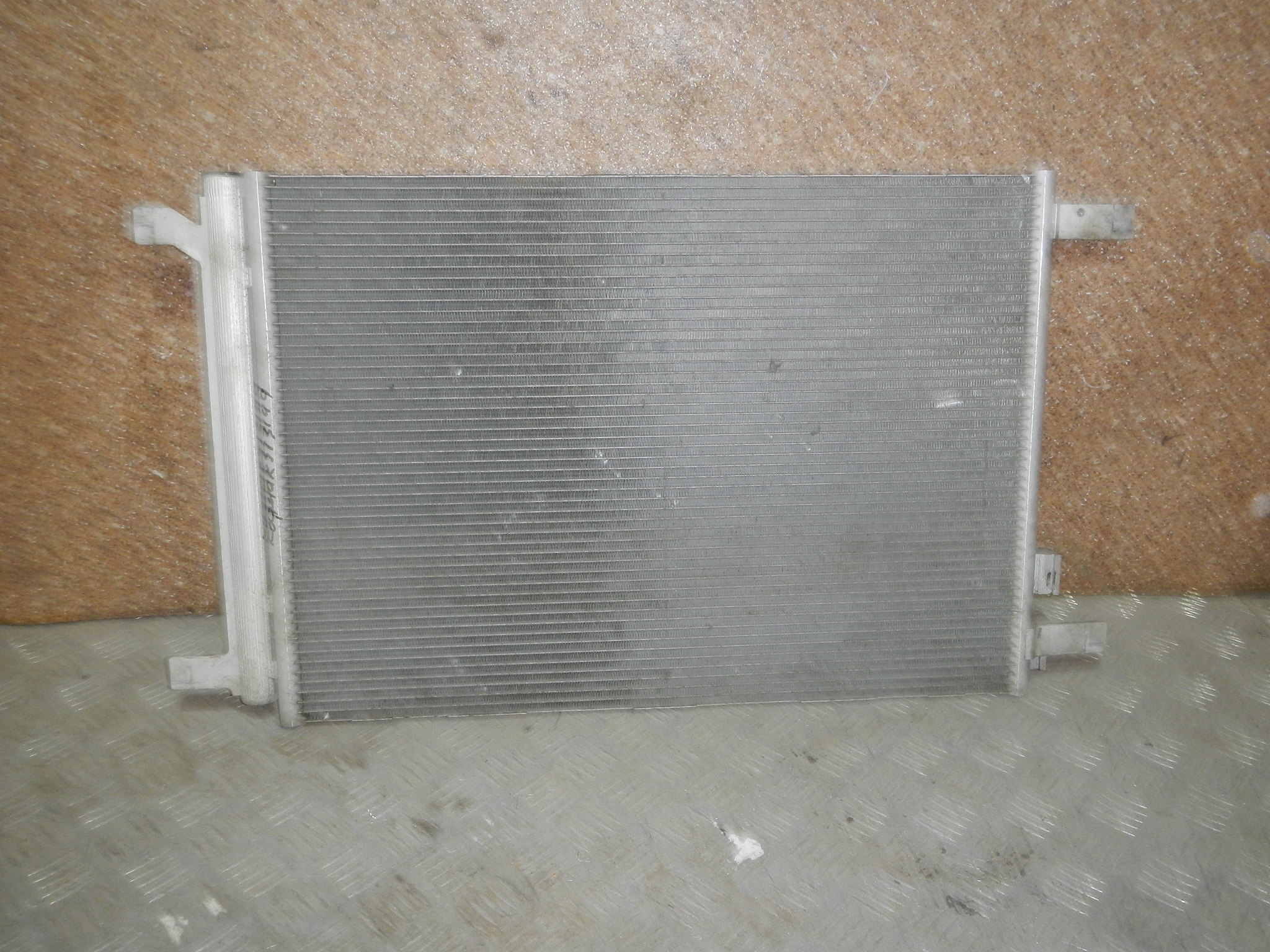 Радиатор кондиционера (конденсер) AP-0013135623