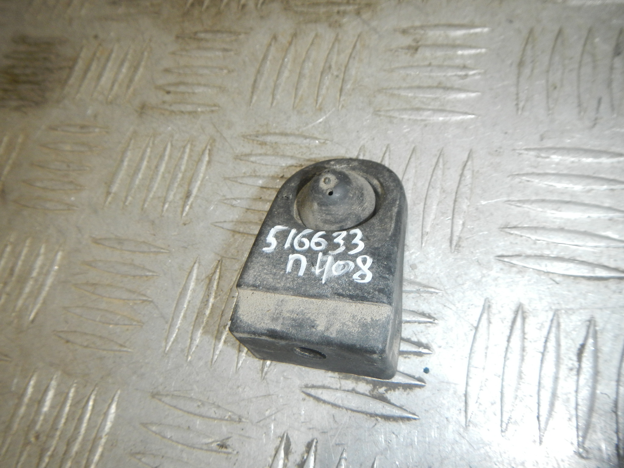 Кронштейн радиатора AP-0013240360