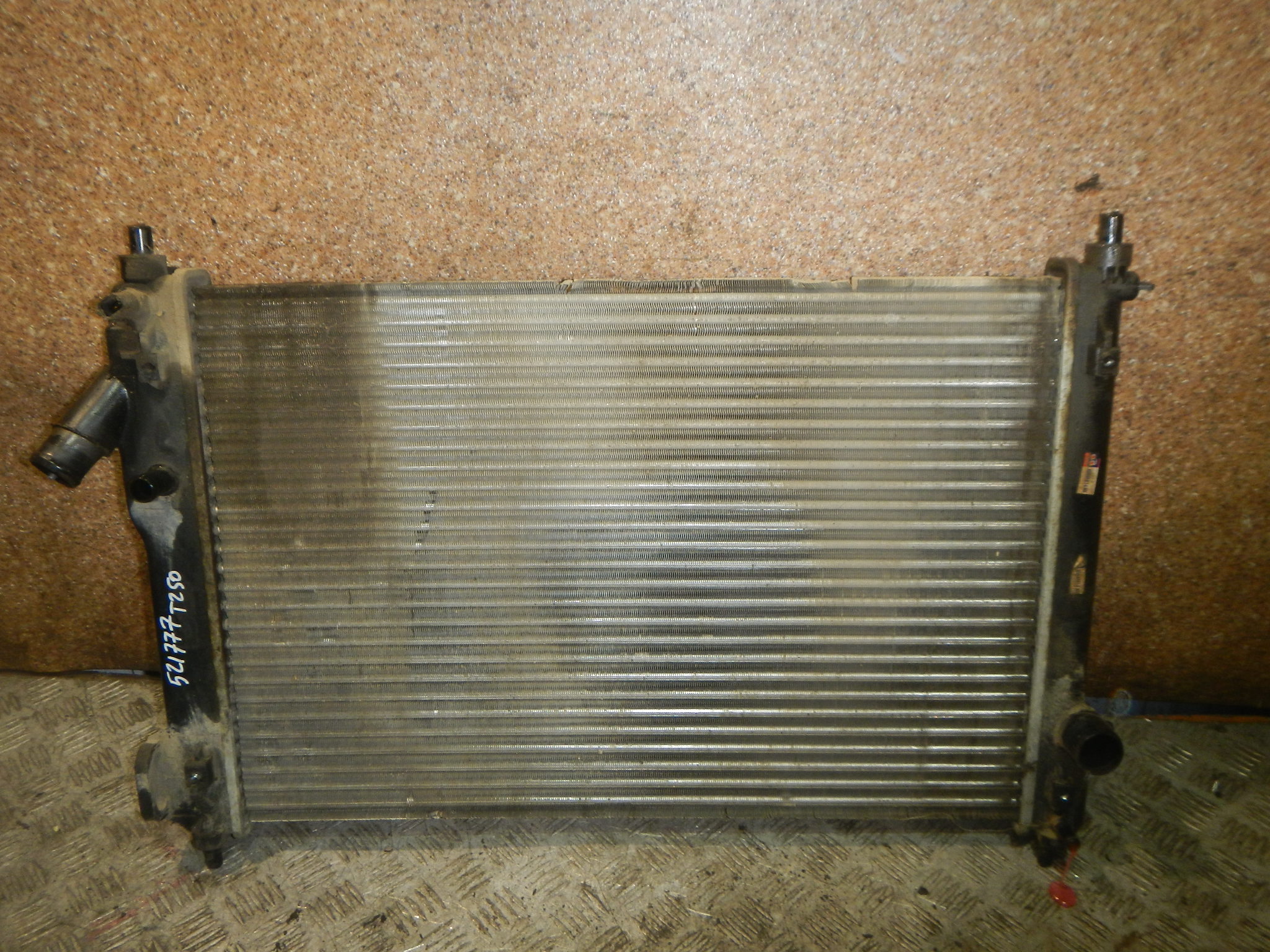 Радиатор охлаждения двигателя AP-0013423679