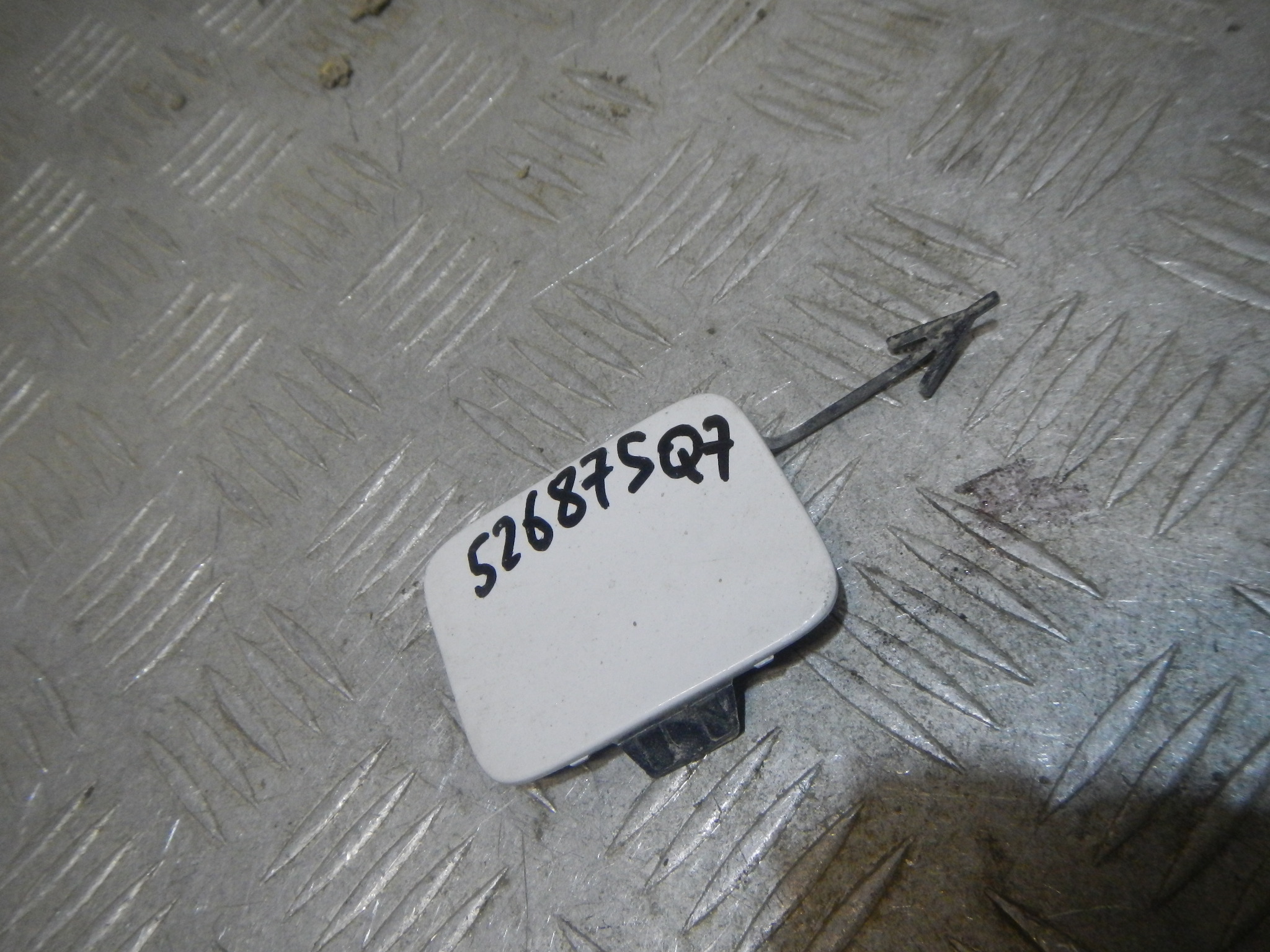 Заглушка буксировочного крюка AP-0013620381