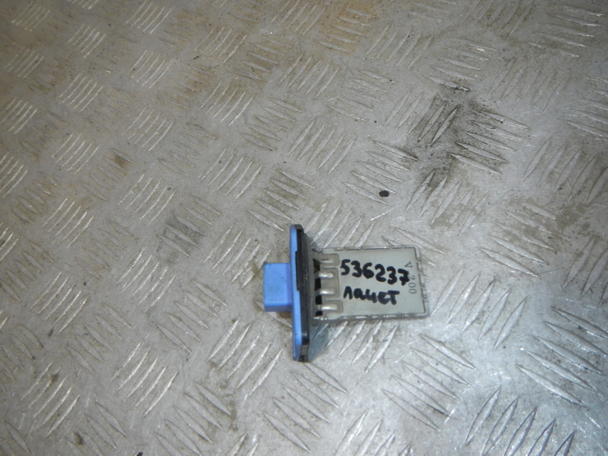 Резистор отопителя AP-0013982854