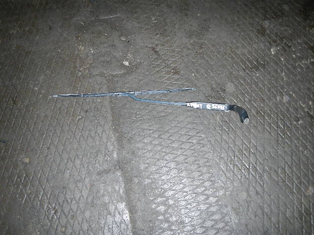 Поводок стеклоочистителя передний правый AP-0000453418