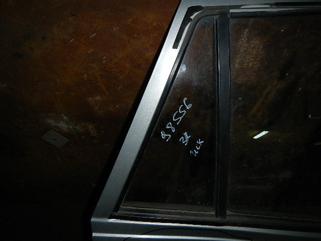 Стекло двери задней правой (форточка) AP-0000462158