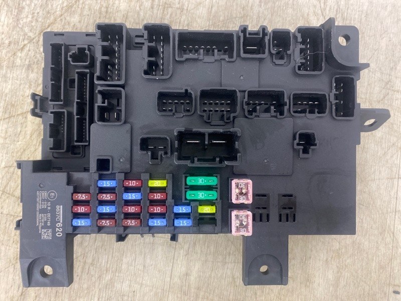 Блок предохранителей AP-0014803637