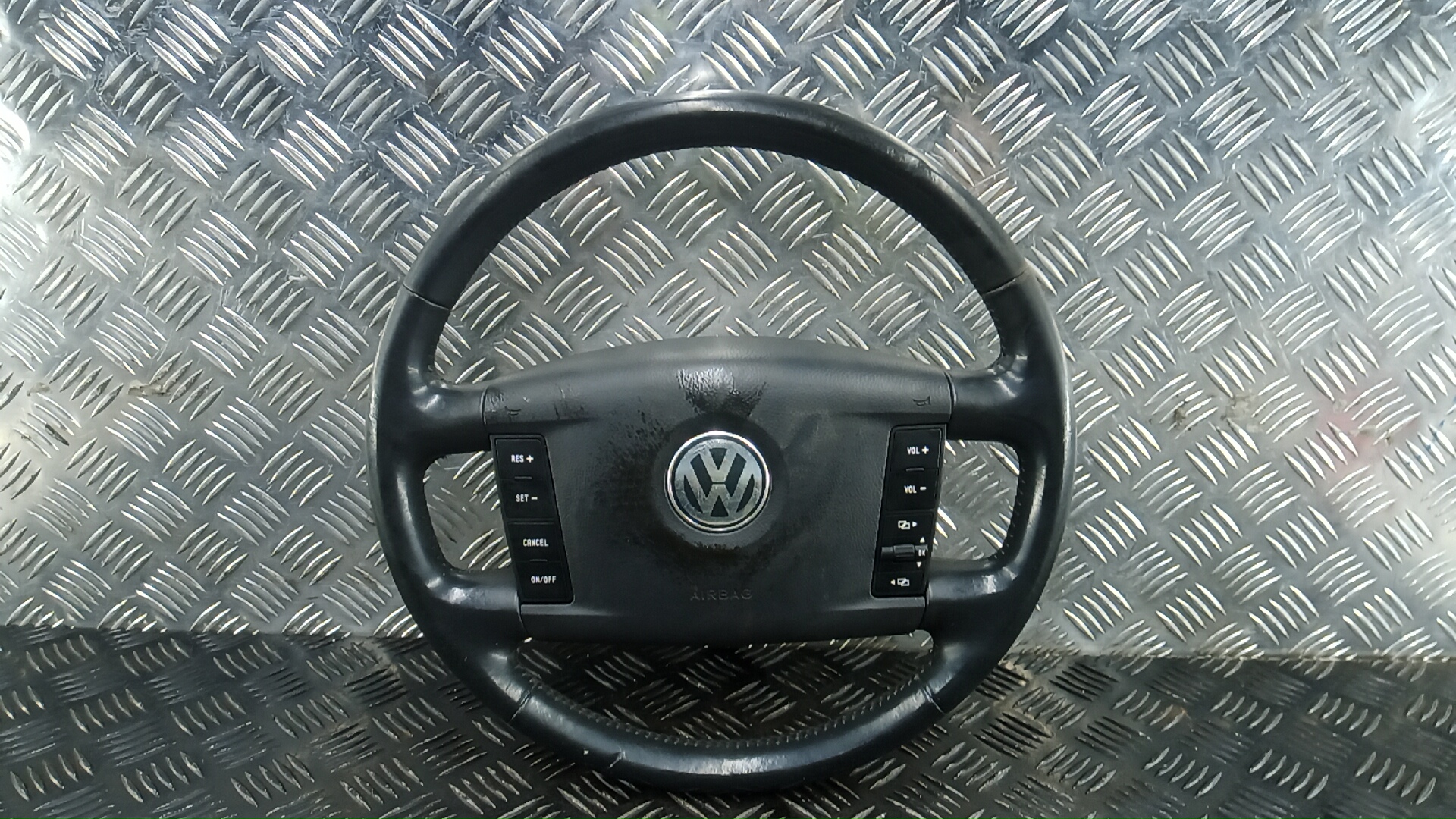 Подушка безопасности в рулевое колесо AP-0014910051
