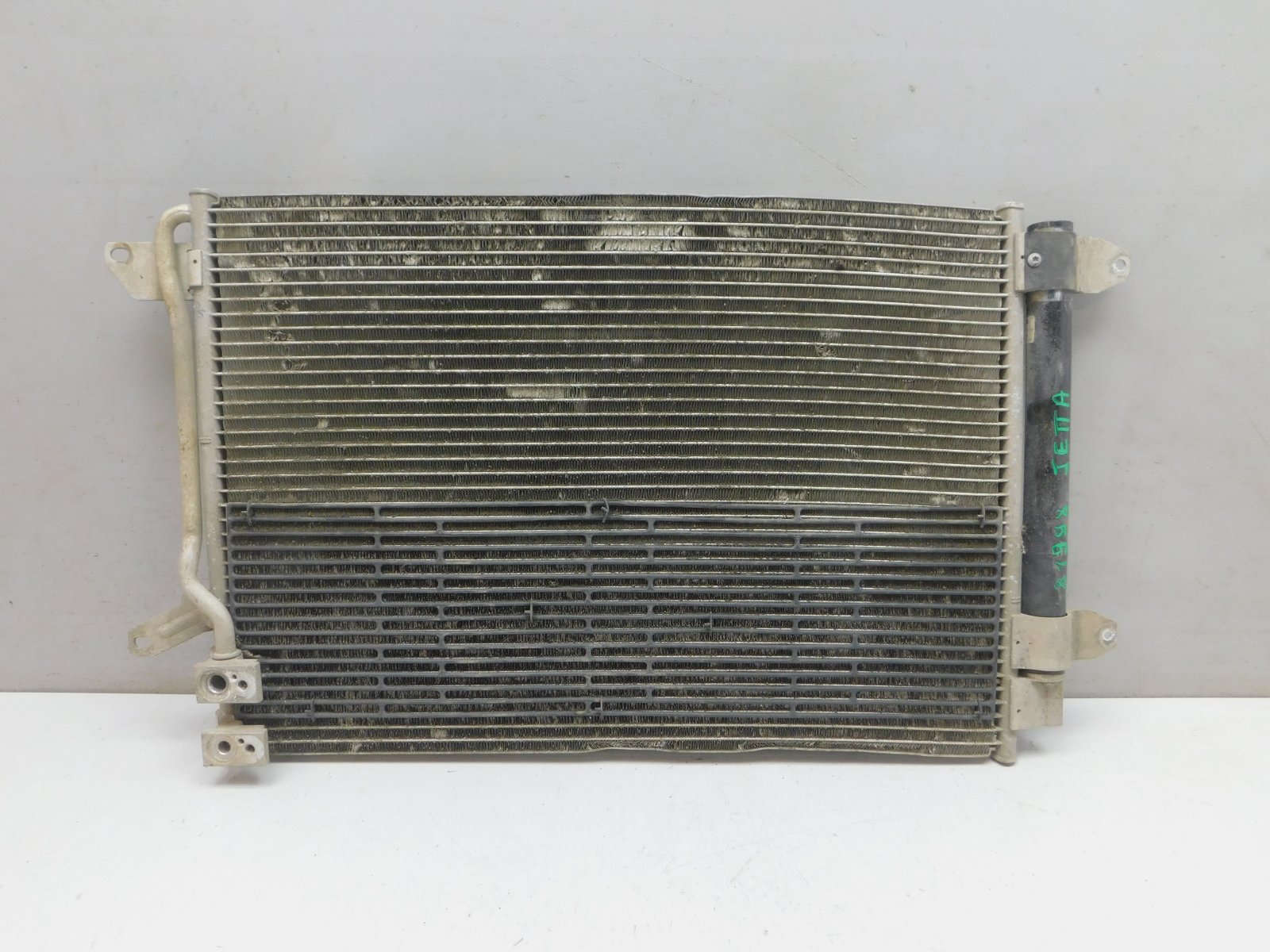 Радиатор кондиционера (конденсер) AP-0013888204
