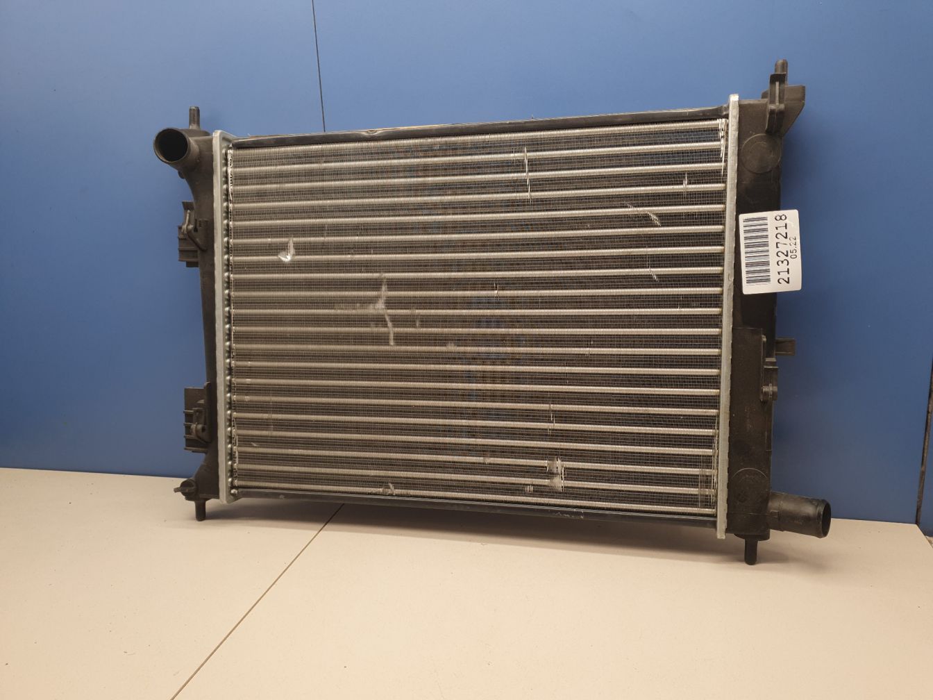 Радиатор охлаждения двигателя AP-0012037970
