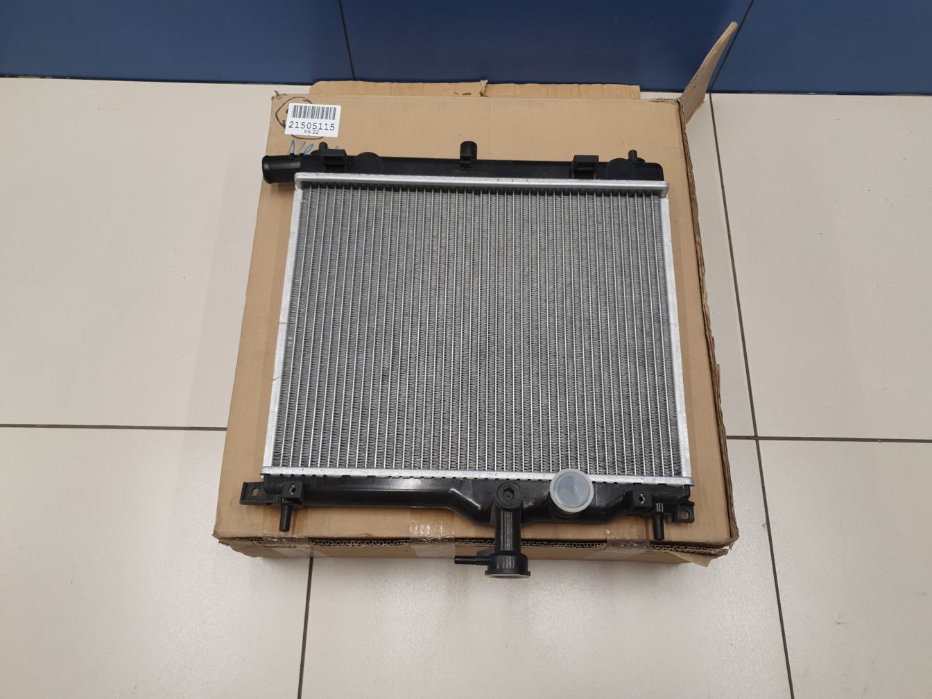 Радиатор охлаждения двигателя AP-0012078493