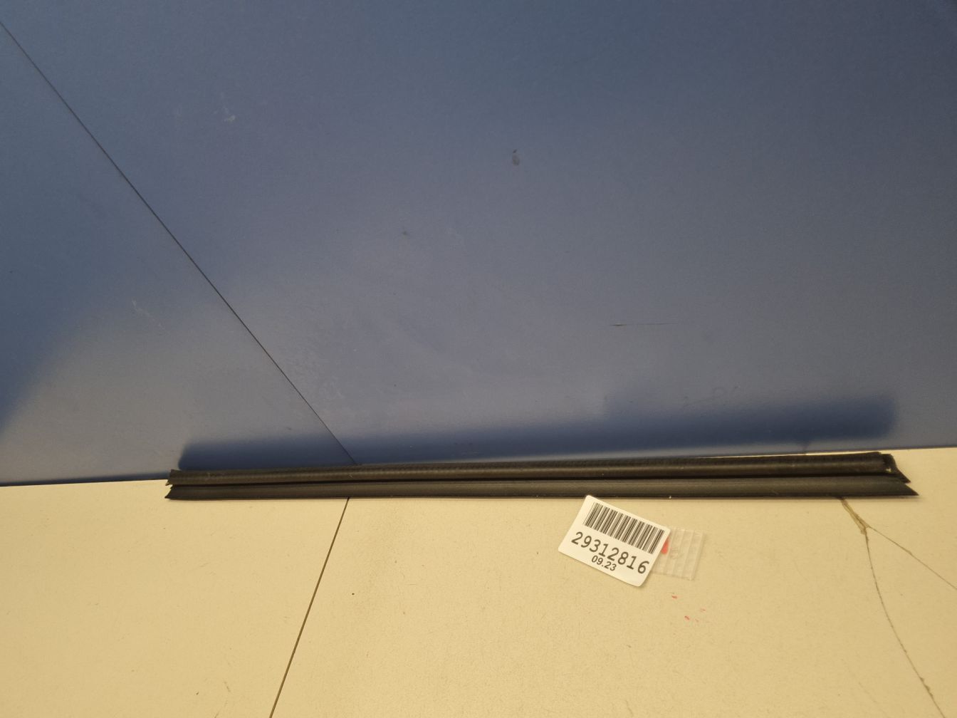 Накладка стекла заднего левого AP-0013606032