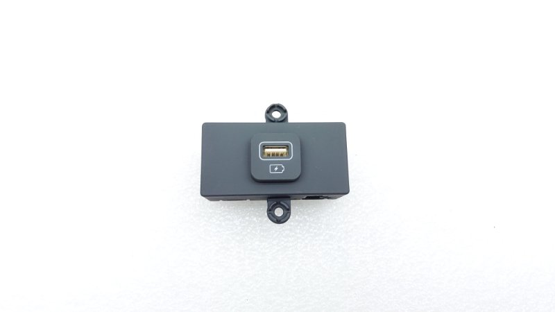 Адаптер прикуривателя USB AP-0015058601