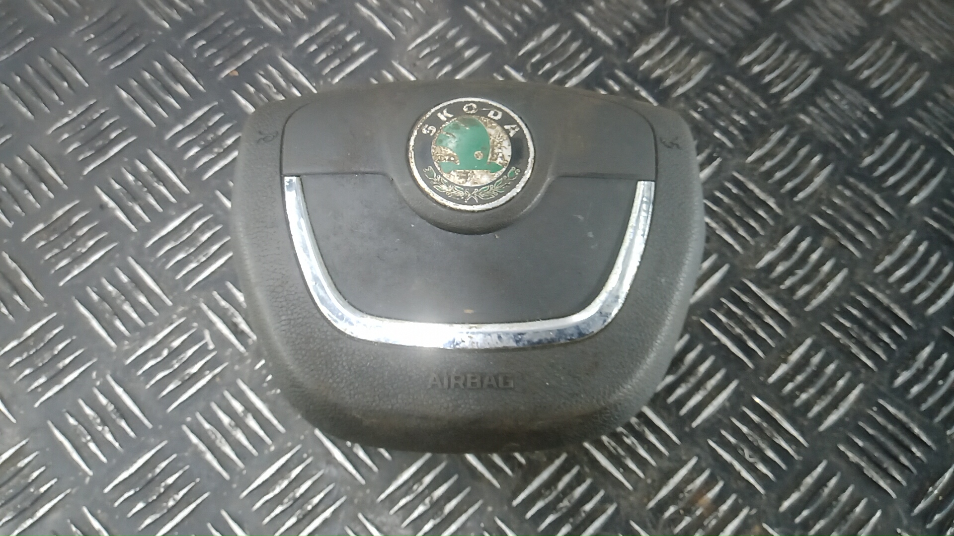 Подушка безопасности в рулевое колесо AP-0015087974