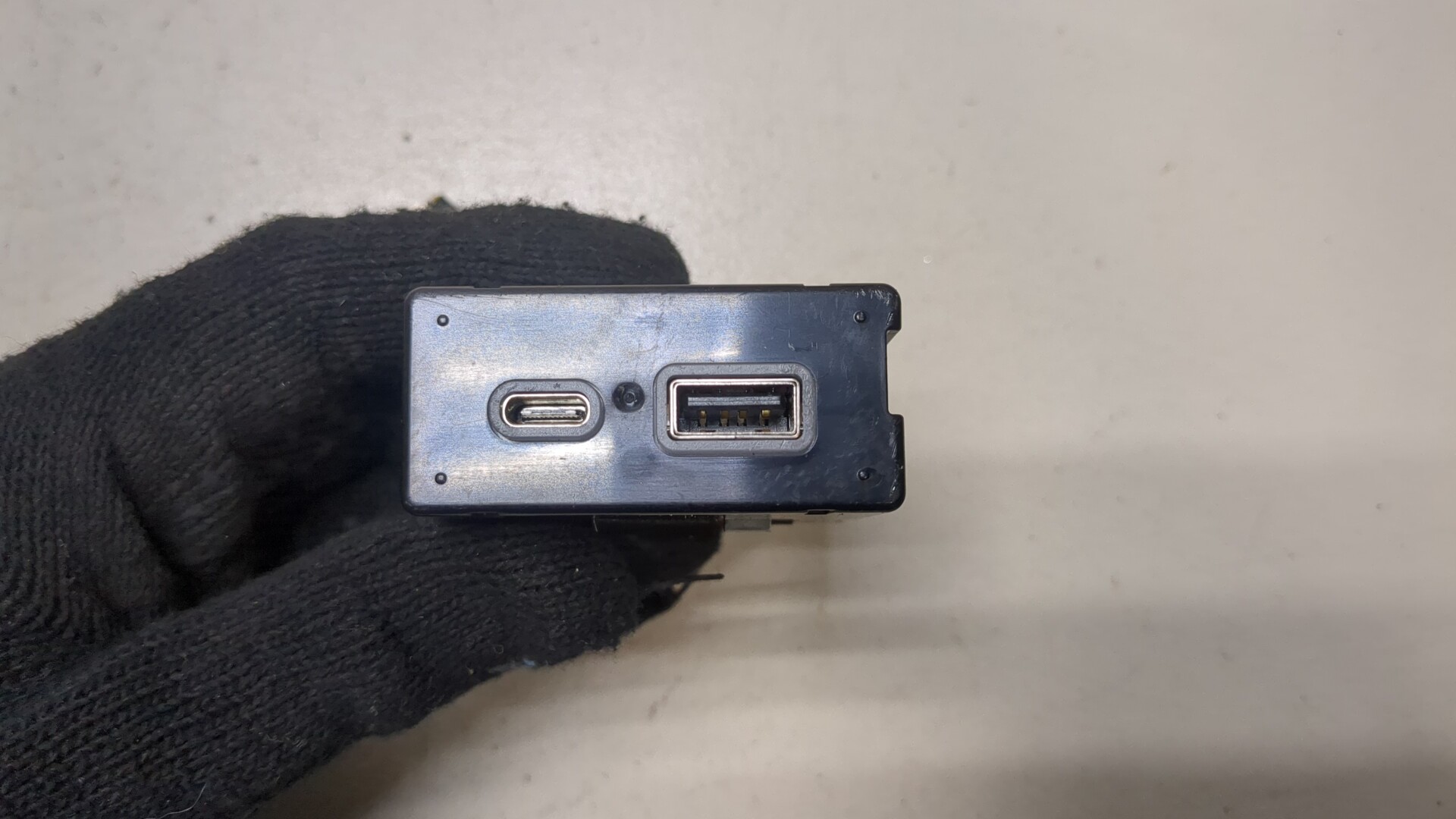 Гнездо AUX / USB IN AP-0015589602