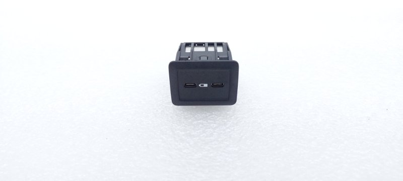 Адаптер прикуривателя USB AP-0015865279