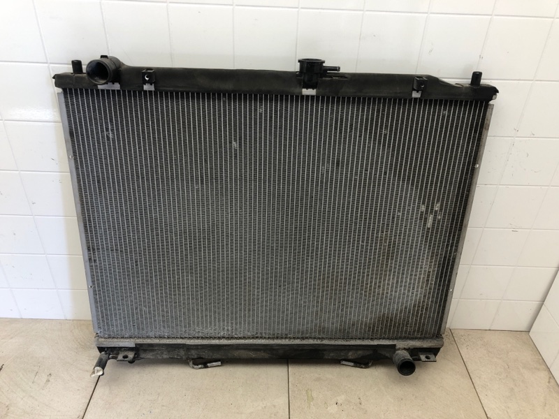 Радиатор охлаждения двигателя AP-0009881669