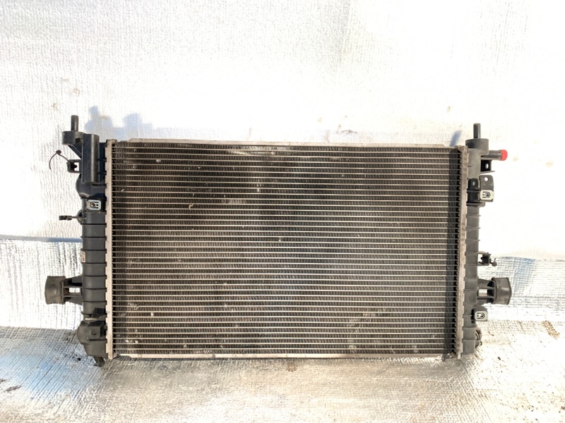 Радиатор охлаждения двигателя AP-0009913890