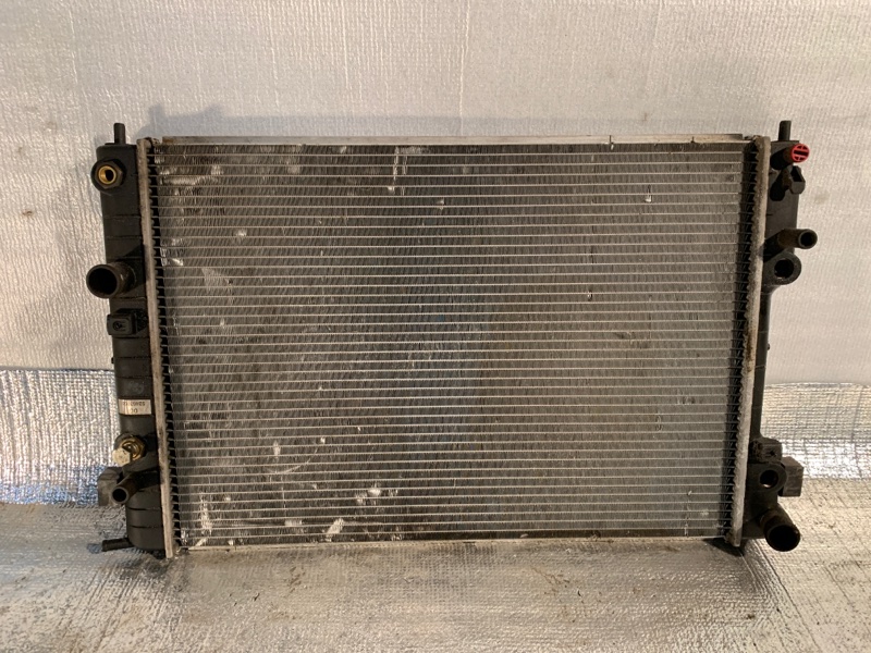 Радиатор охлаждения двигателя AP-0009913949