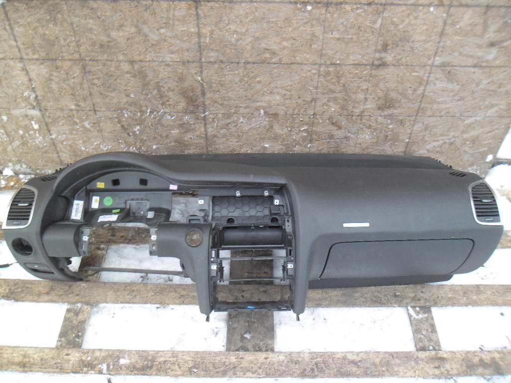 Подушка безопасности пассажирская (в торпедо) AP-0010288228
