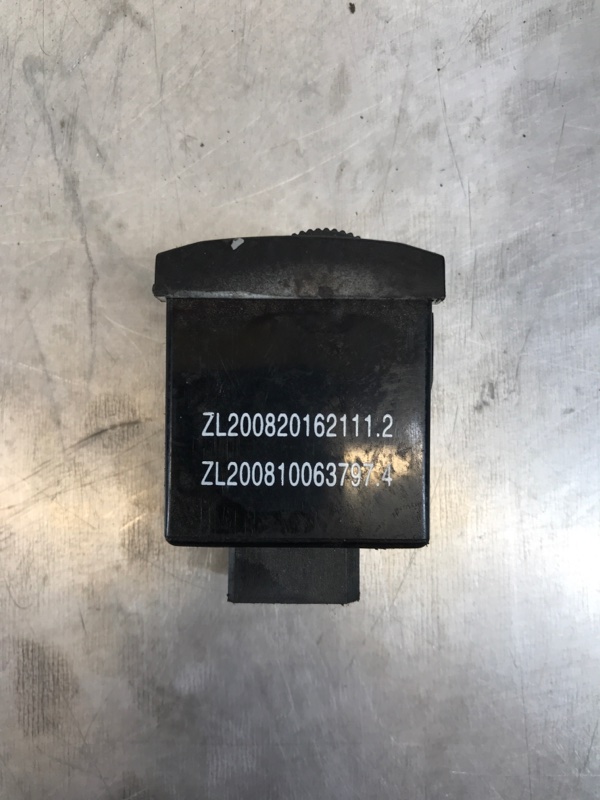Кнопка корректора фар AP-0010402097