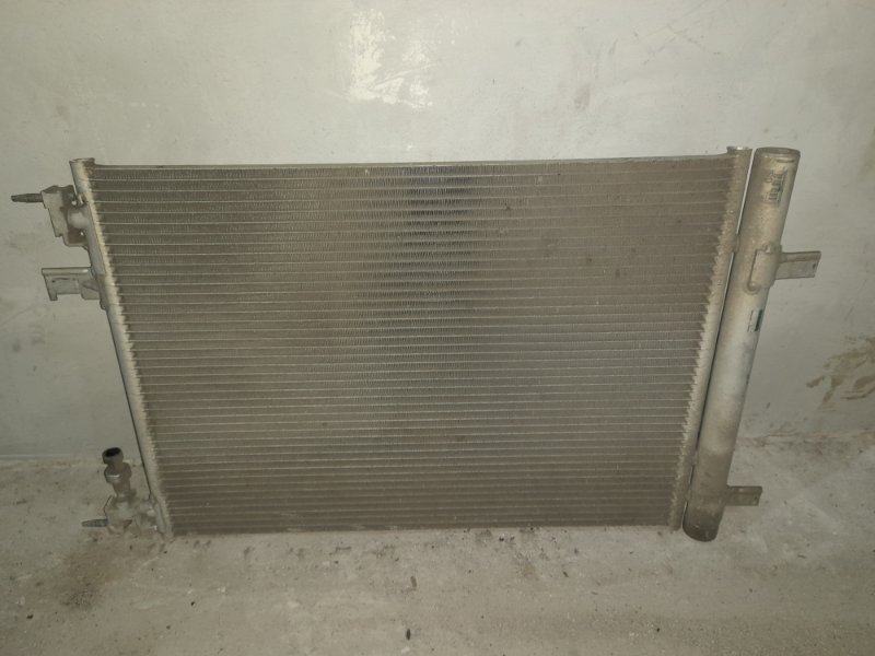 Радиатор кондиционера (конденсер) AP-0010880558