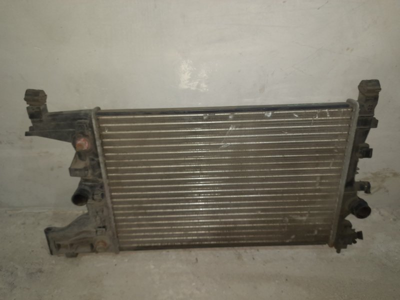 Радиатор охлаждения двигателя AP-0010880557