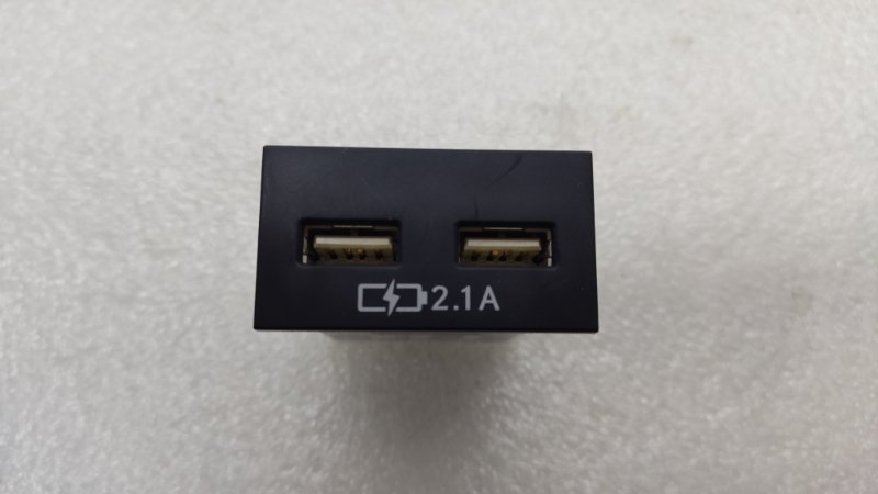 Адаптер прикуривателя USB AP-0011433640