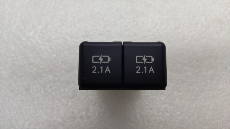 Адаптер прикуривателя USB AP-0011433636
