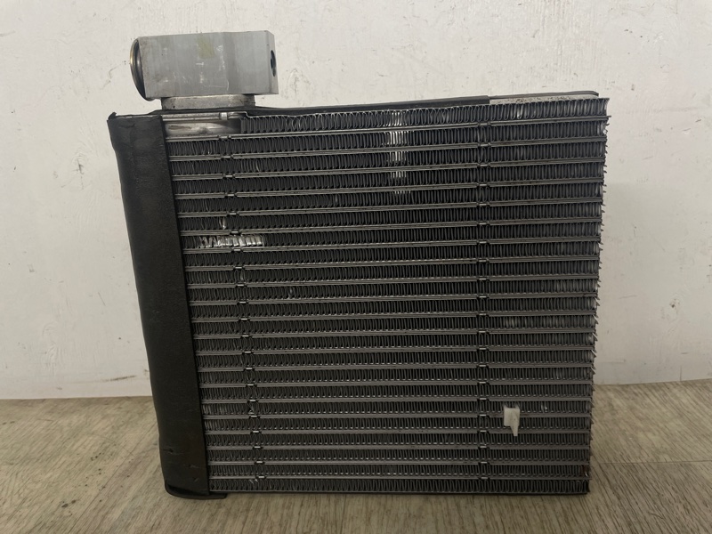 Радиатор кондиционера (конденсер) AP-0009892525