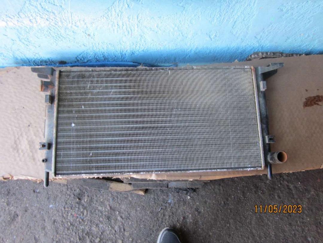 Радиатор охлаждения двигателя AP-0012949126
