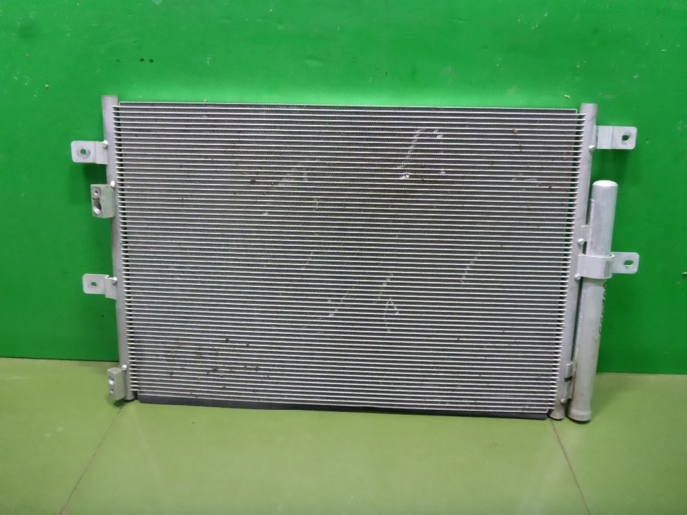 Радиатор кондиционера (конденсер) AP-0013999903