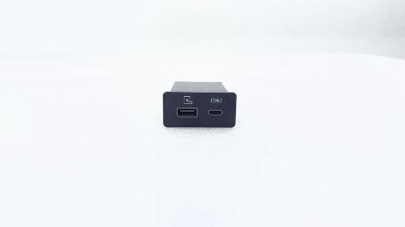 Адаптер прикуривателя USB AP-0014308661