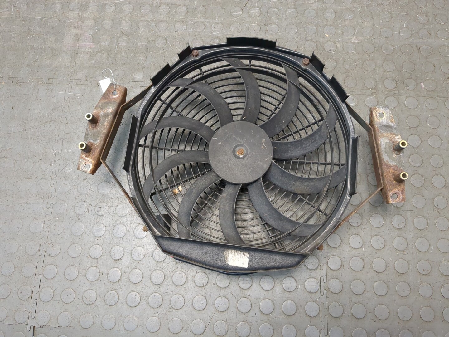 Вентилятор радиатора AP-0009937923