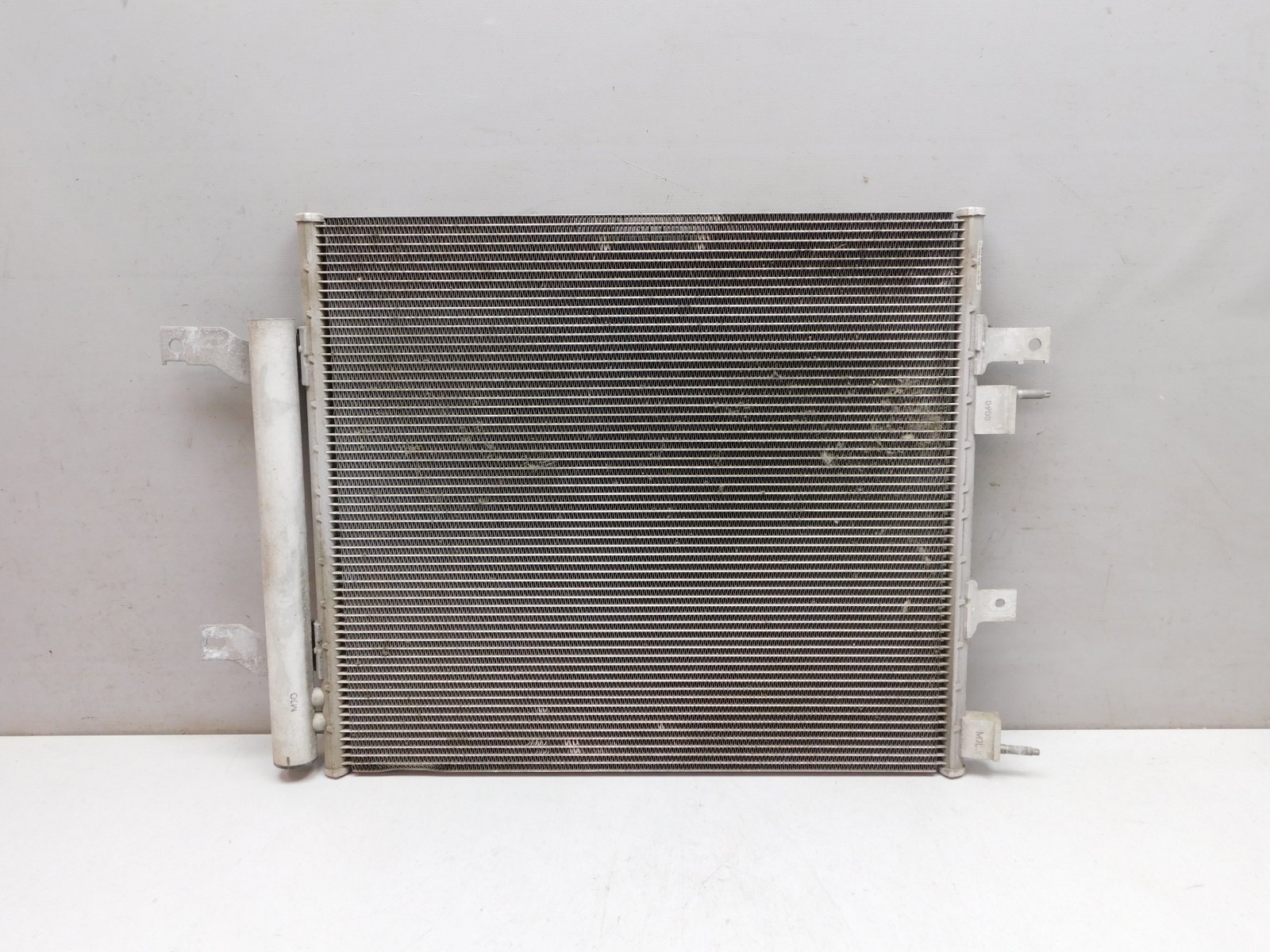 Радиатор кондиционера (конденсер) AP-0014700428