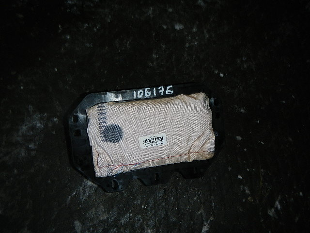 Подушка безопасности пассажирская (в торпедо) AP-0000388861