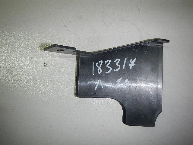 Кронштейн переднего бампера правый AP-0000421640